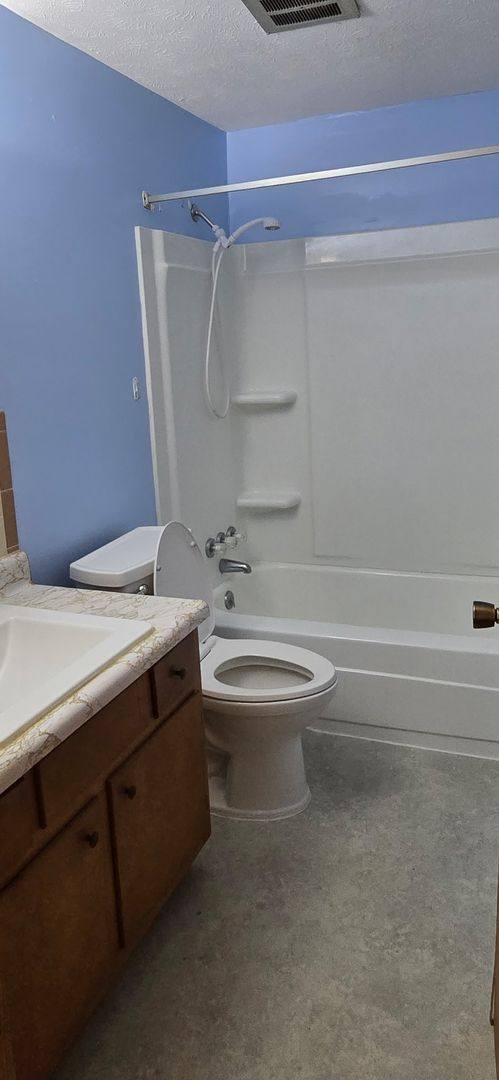 Apartment for rent at 510 Nicely Place, Parkersburg, WV 26101