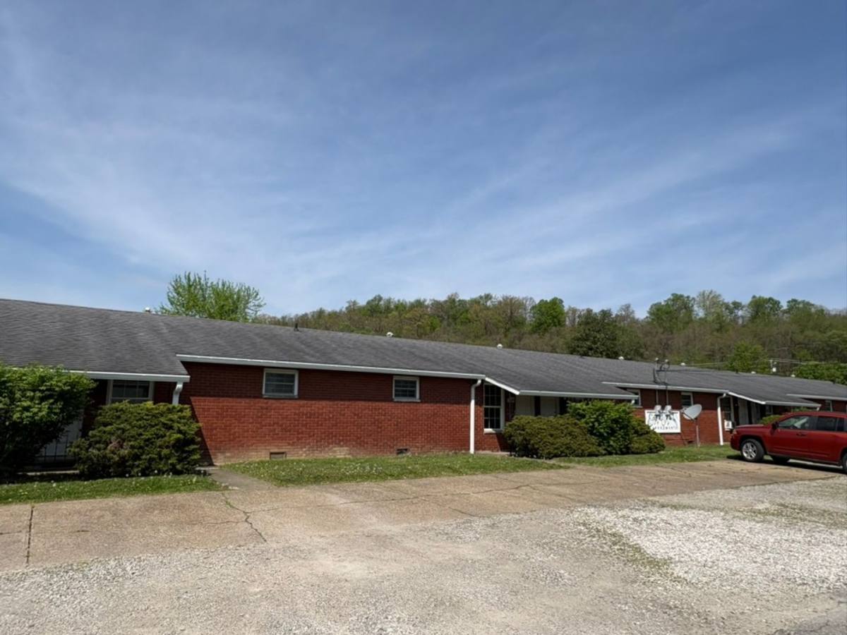 Apartment for rent at 510 Nicely Place, Parkersburg, WV 26101