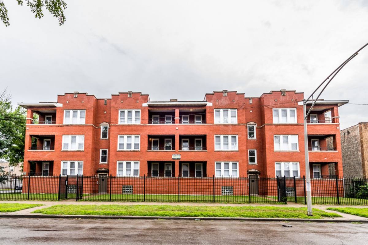 Apartment for rent at 7406 S Perry Ave, Chicago, IL 60621