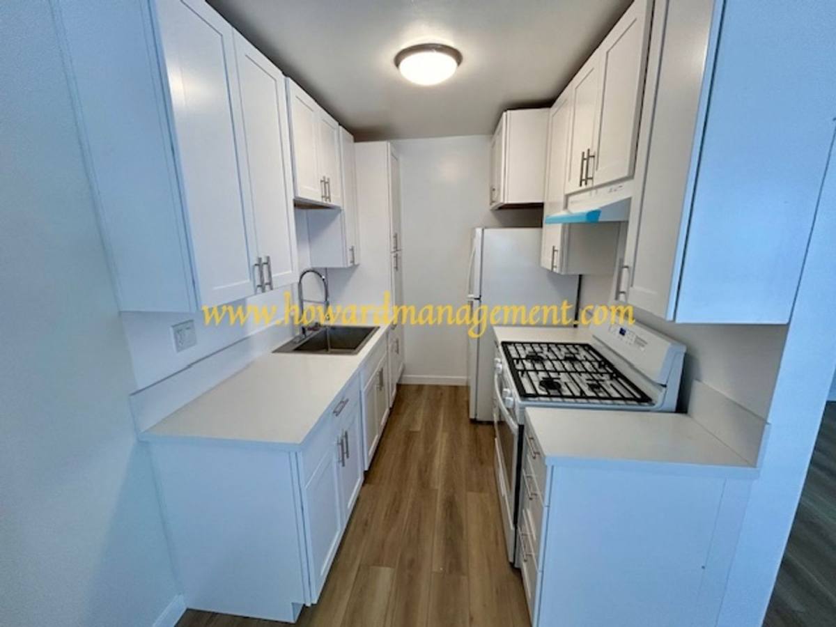 Apartment for rent at 4256 Lindblade Dr, Los Angeles, CA 90066