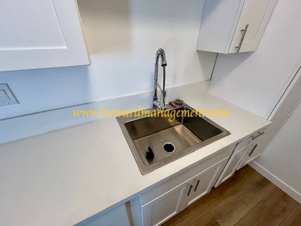 Apartment for rent at 4256 Lindblade Dr, Los Angeles, CA 90066