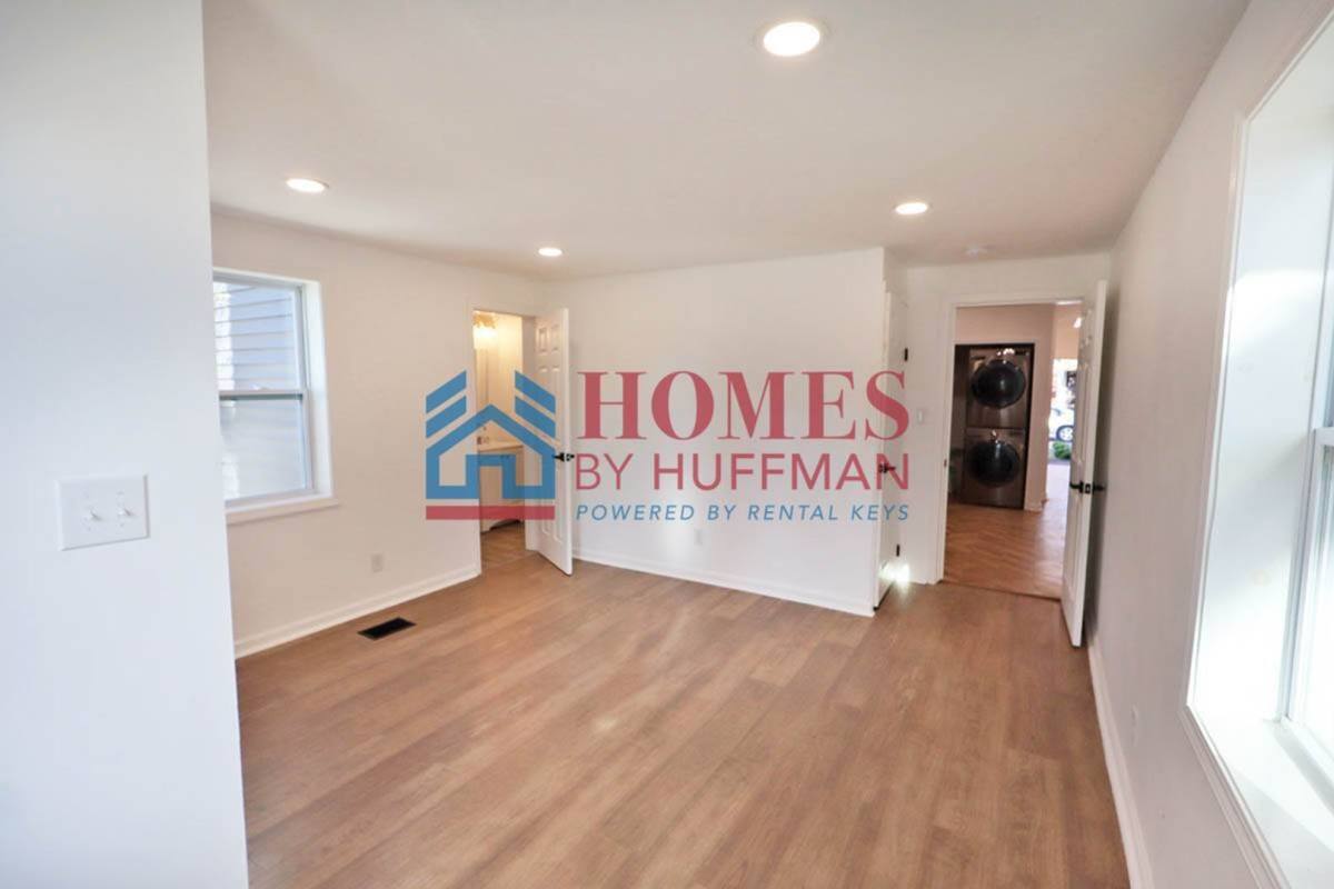 Apartment for rent at 910 Harriet St, Evansville, IN 47710