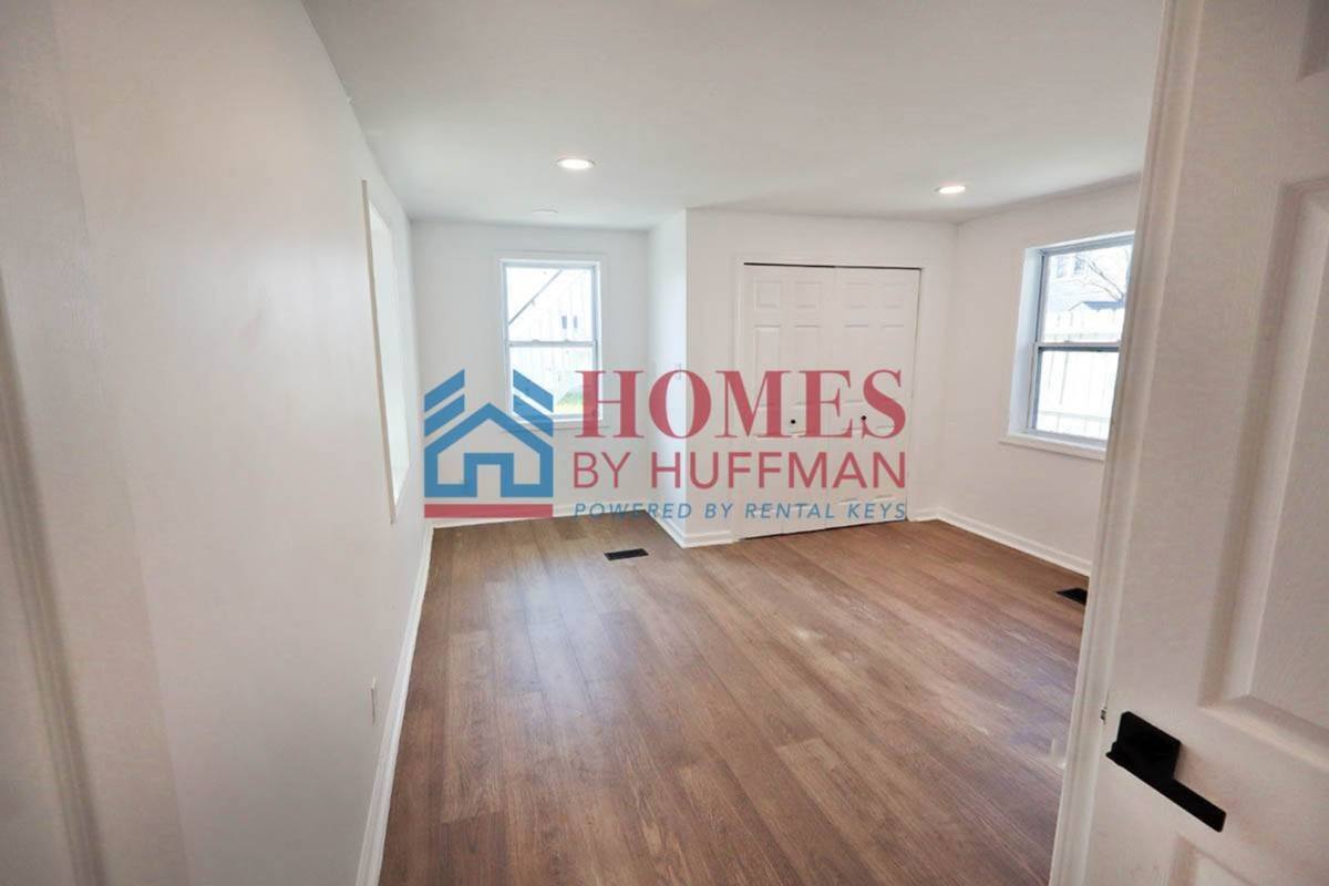 Apartment for rent at 910 Harriet St, Evansville, IN 47710
