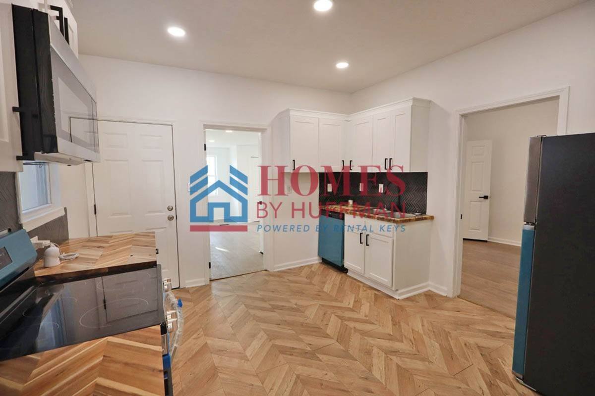 Apartment for rent at 910 Harriet St, Evansville, IN 47710