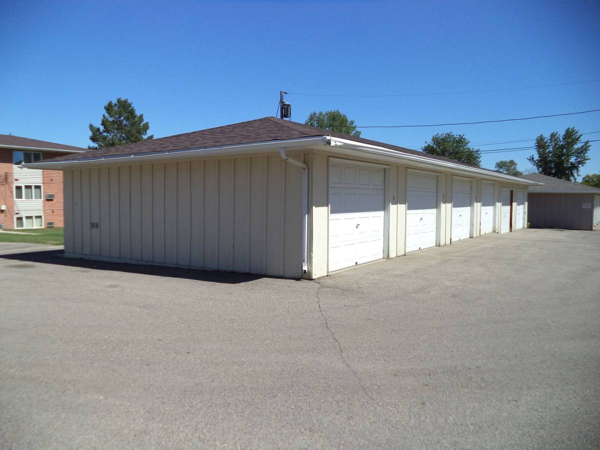 Apartment for rent at 405 11th Ave SW, Minot, ND 58701