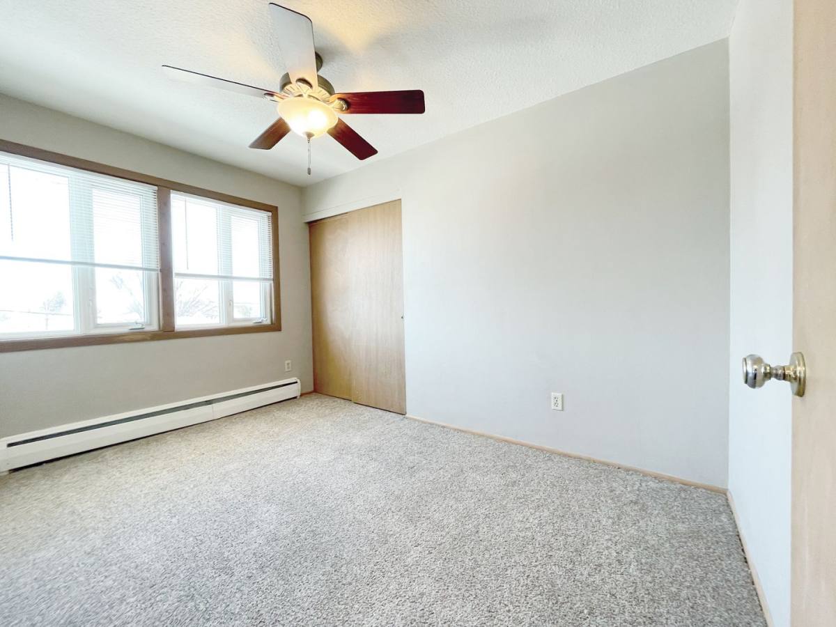 Apartment for rent at 405 11th Ave SW, Minot, ND 58701