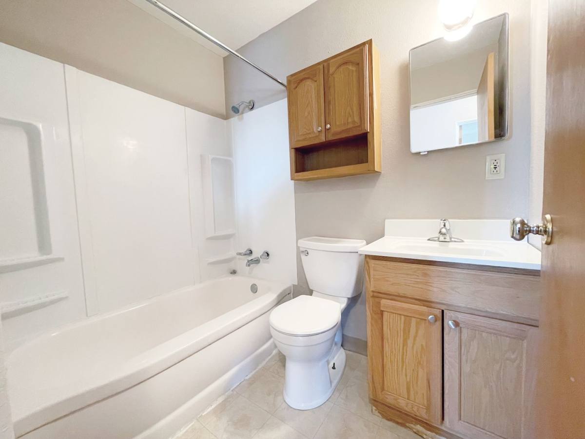 Apartment for rent at 405 11th Ave SW, Minot, ND 58701