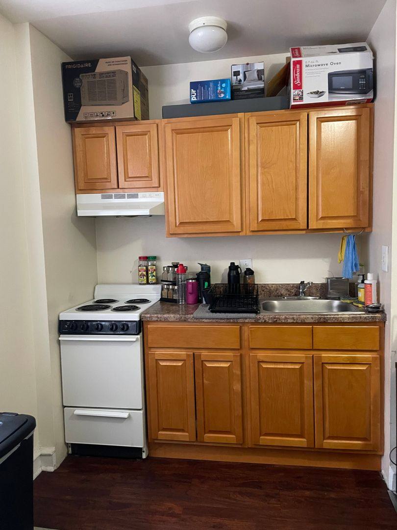 Apartment for rent at 1008 S 48th St, Philadelphia, PA 19143