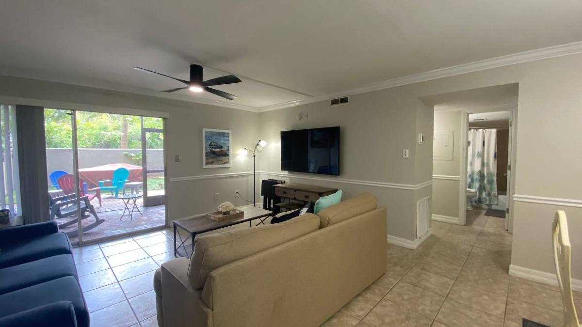 Apartment for rent at 3350 Osprey Ave, Sarasota, FL 34239