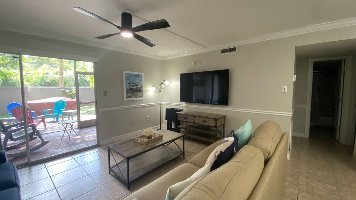 Apartment for rent at 3350 Osprey Ave, Sarasota, FL 34239