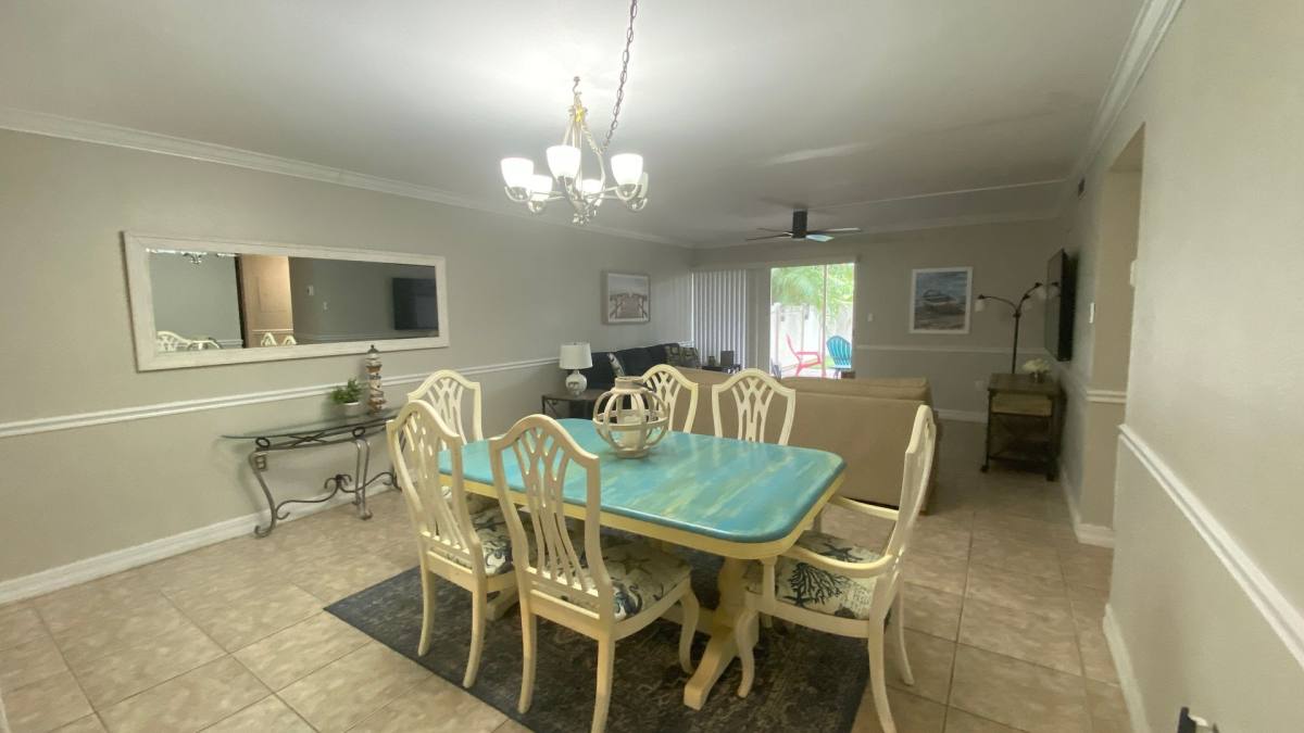 Apartment for rent at 3350 Osprey Ave, Sarasota, FL 34239