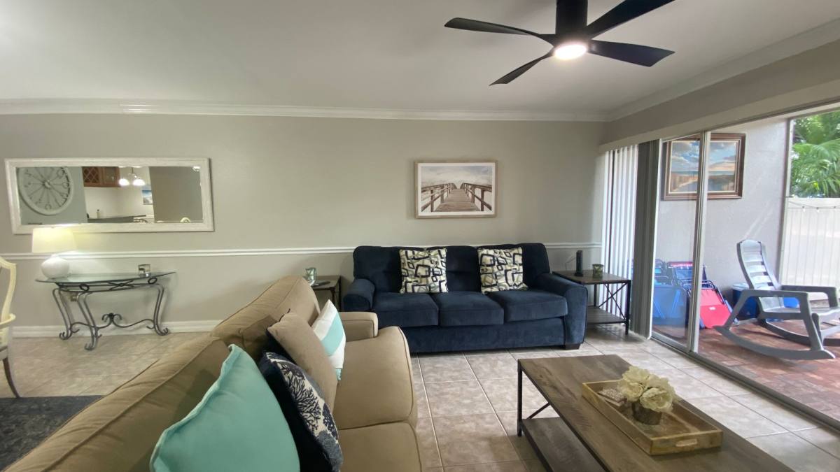 Apartment for rent at 3350 Osprey Ave, Sarasota, FL 34239