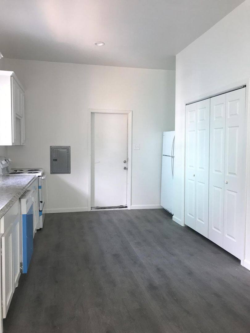 Apartment for rent at 2400, 2402, 2404, 2406 Ross 404 NW, Fort Worth, TX 76164