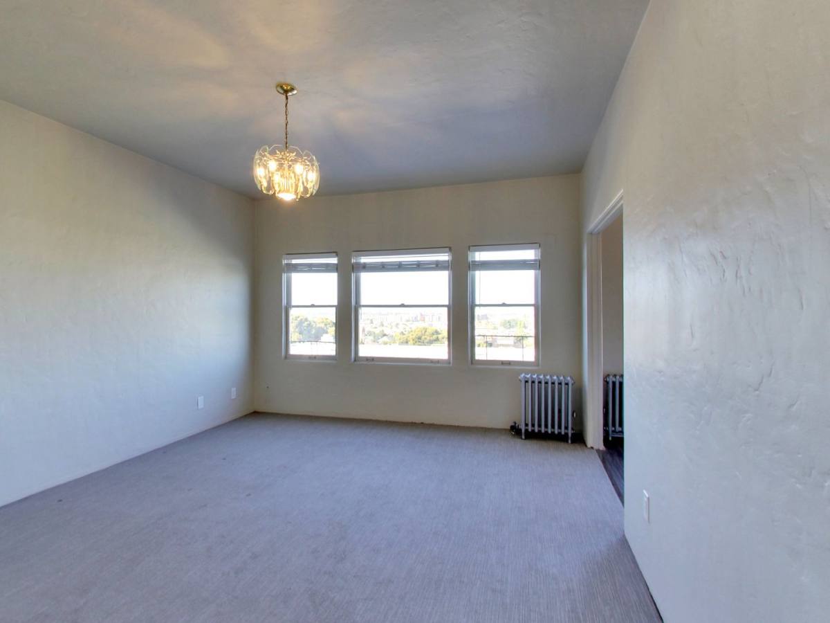 611 E 20th St, Oakland, CA 94606