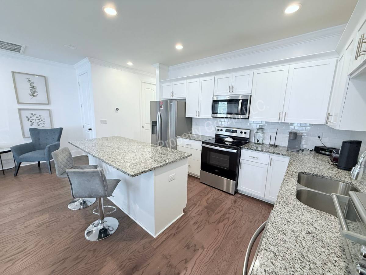 Townhouse for rent at 102 Farm View Dr, Oxford, MS 38655