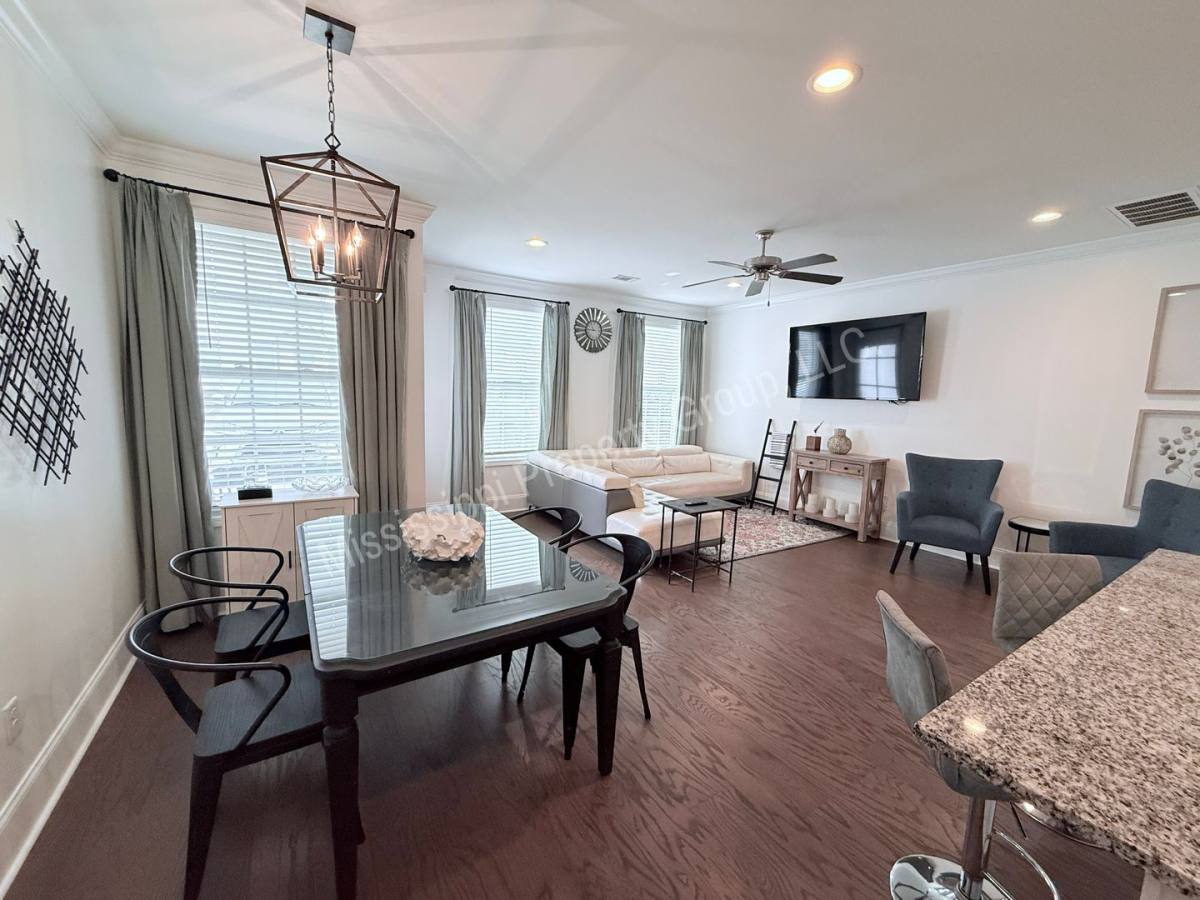 Townhouse for rent at 102 Farm View Dr, Oxford, MS 38655
