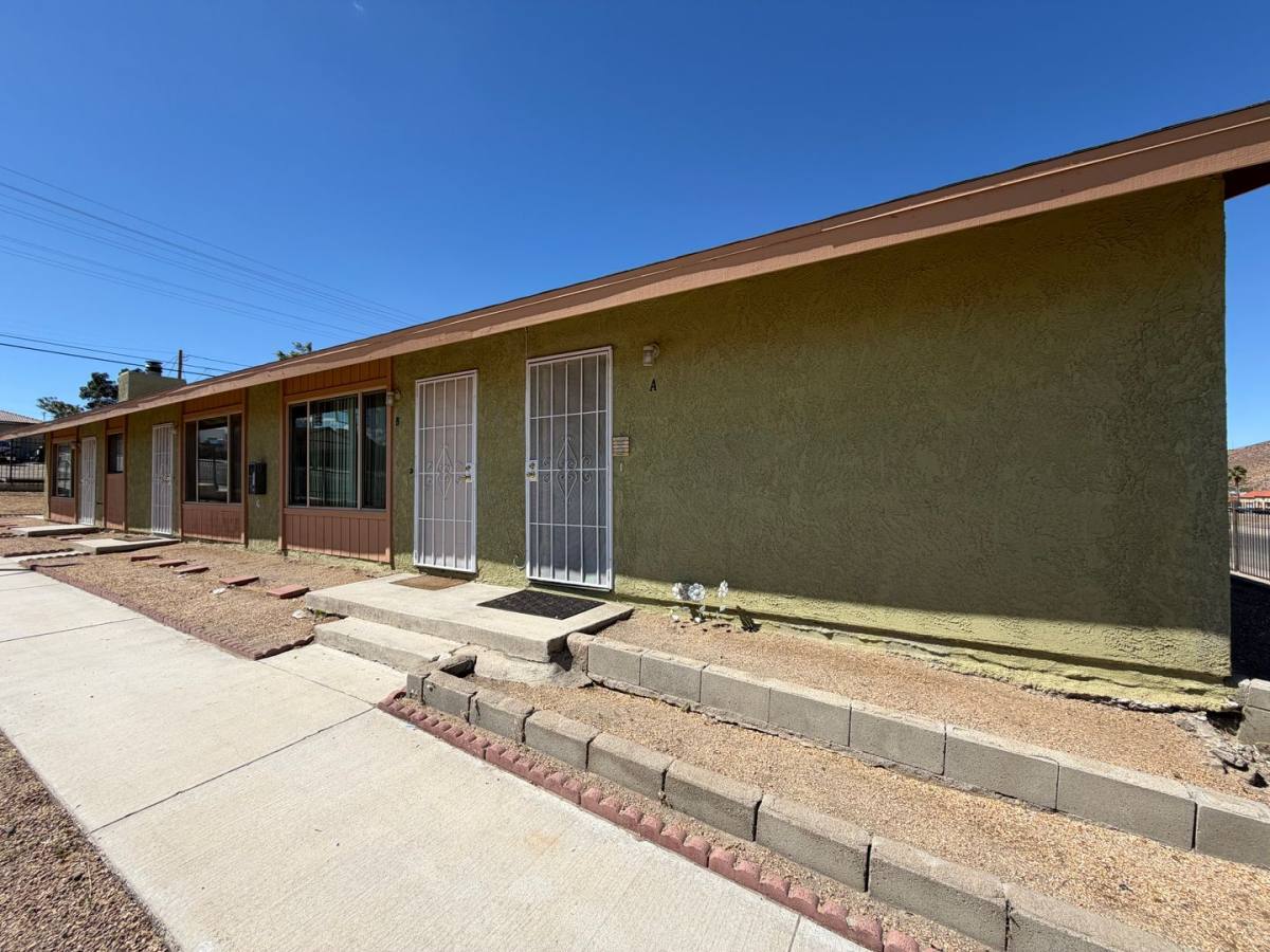 Apartment for rent at 408 E Williams St, Barstow, CA 92311