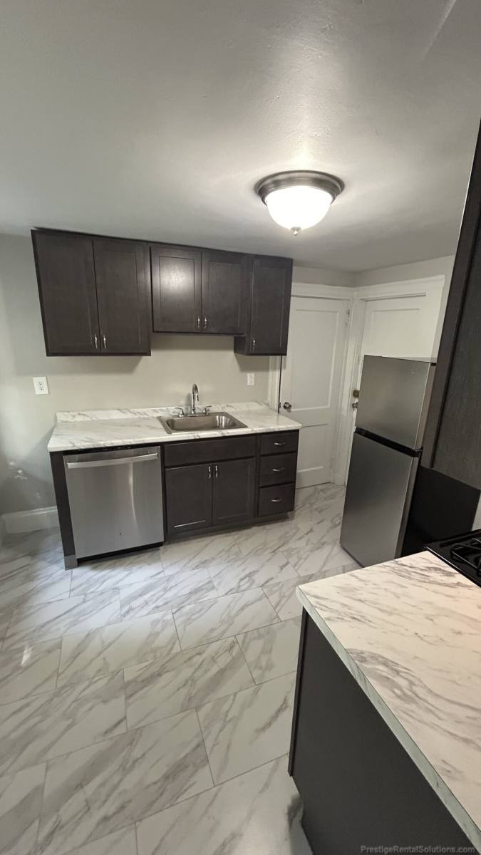 Apartment for rent at 196 Fairmount #8, Hyde Park, MA 02136