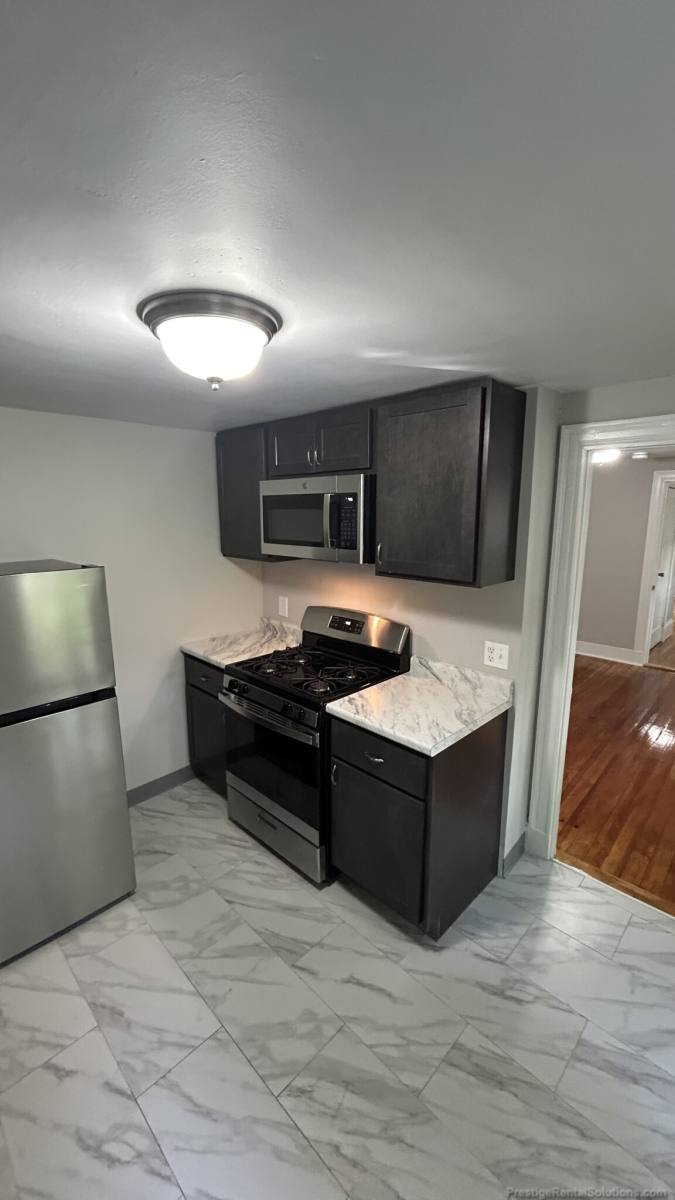 Apartment for rent at 196 Fairmount #8, Hyde Park, MA 02136