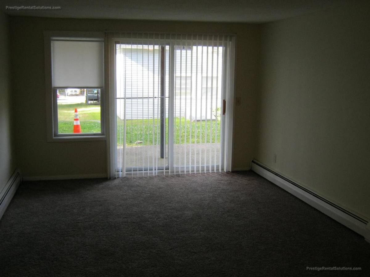 Apartment for rent at 70 Barrows St #6, Fall River, MA 02724