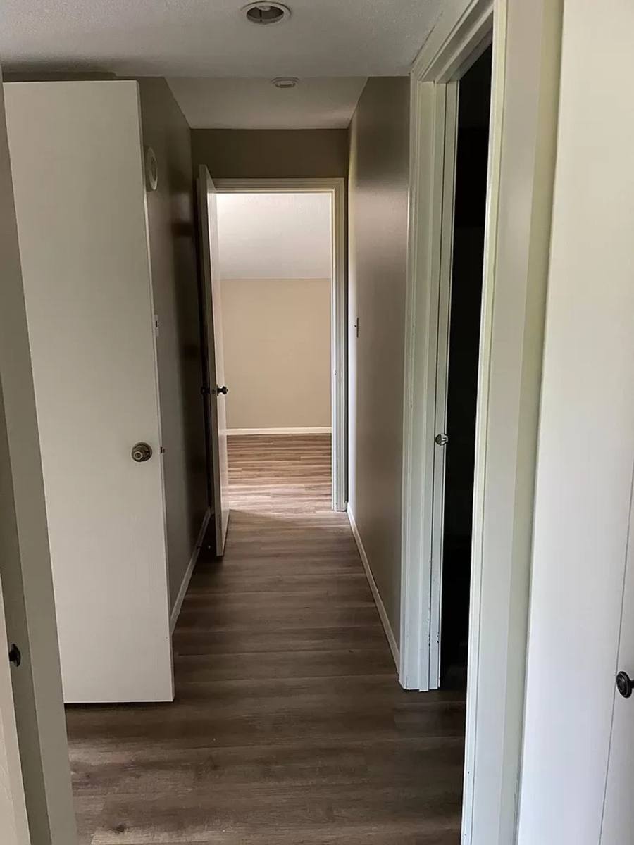 Apartment for rent at 5711 W Ridgecrest Dr, Peoria, IL 61615