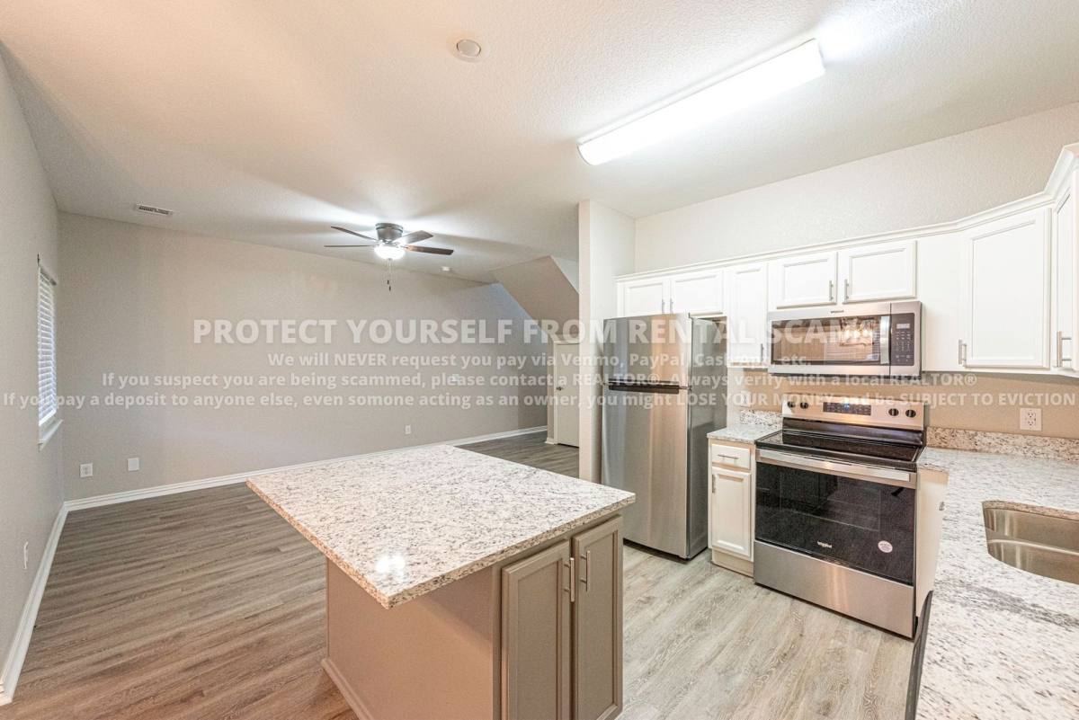 Condo for rent at 758 W Breeze Cove, Fayetteville, AR 72703