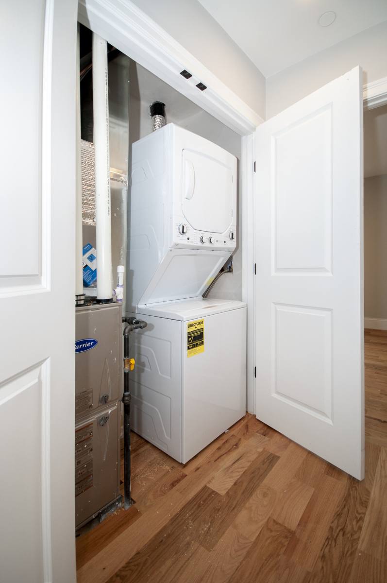 Apartment for rent at 137 Paris #3, East Boston, MA 02128