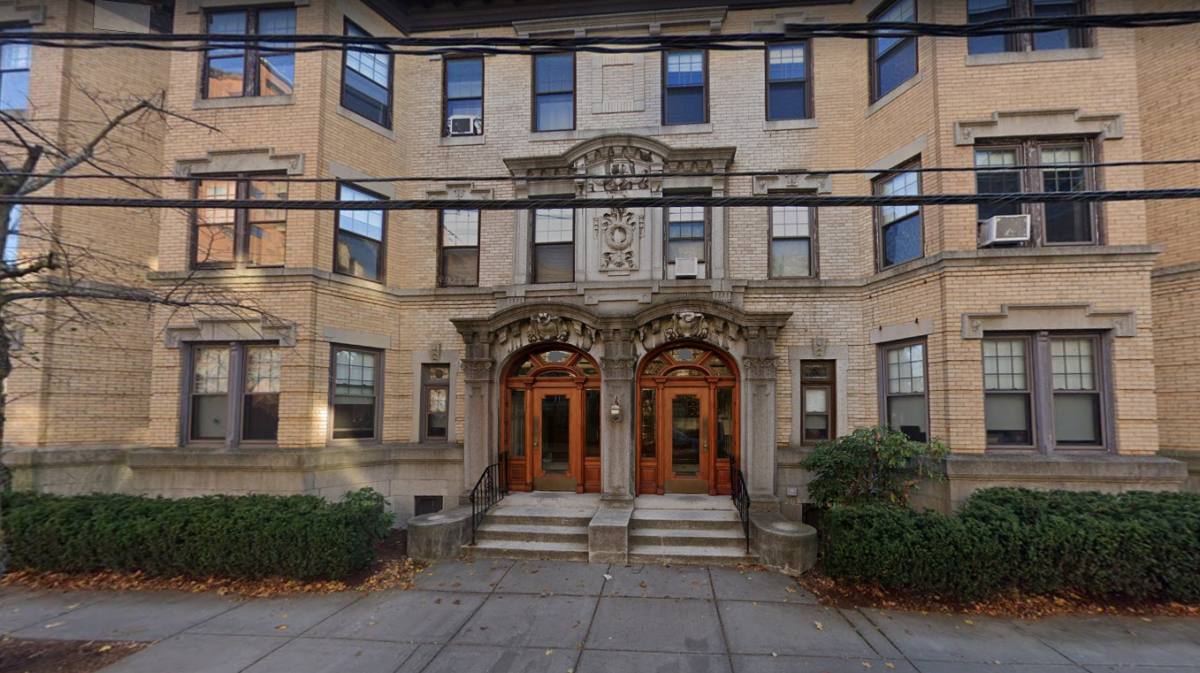 Apartment for rent at 75 Longwood Ave #1F, Brookline, MA 02446