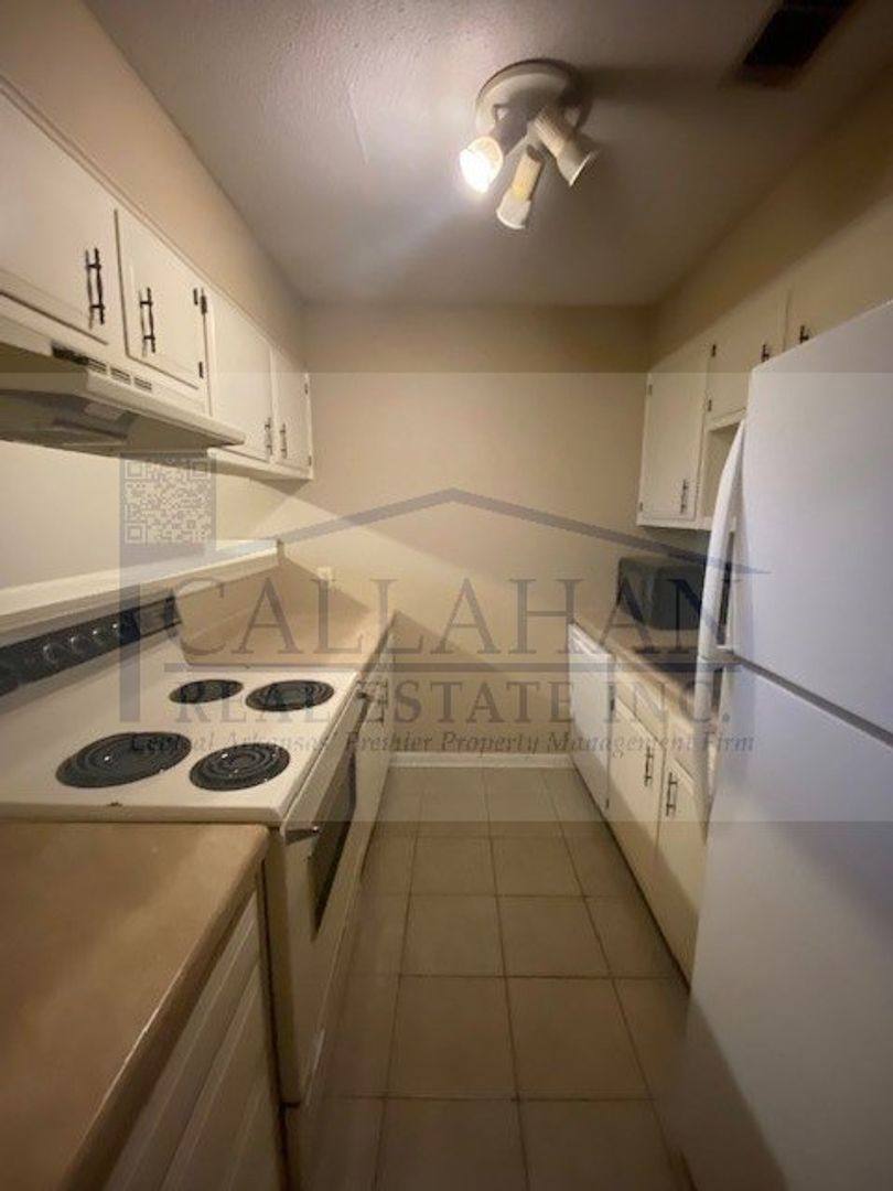 Condo for rent at 8 Towne Park Court, Little Rock, AR 72227