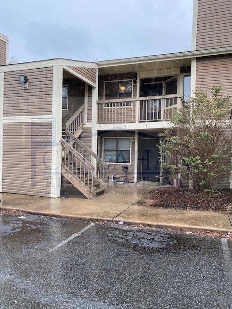 Condo for rent at 8 Towne Park Court, Little Rock, AR 72227