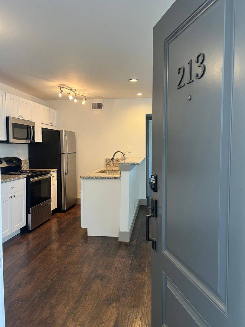 Apartment for rent at 4633 Fairmount St, Dallas, TX 75219