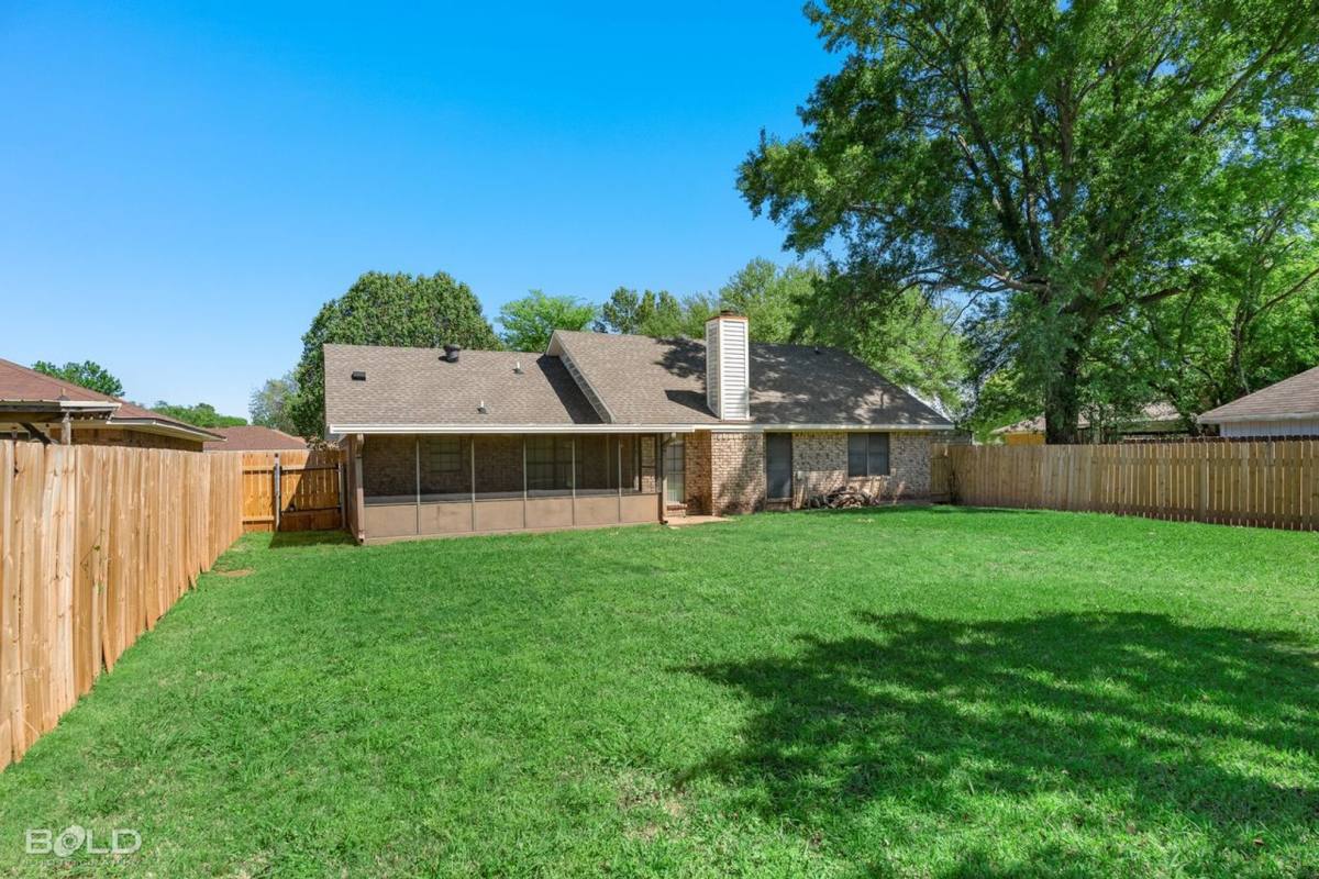 House for rent at 2542 Spruce Dr, Bossier City, LA 71111