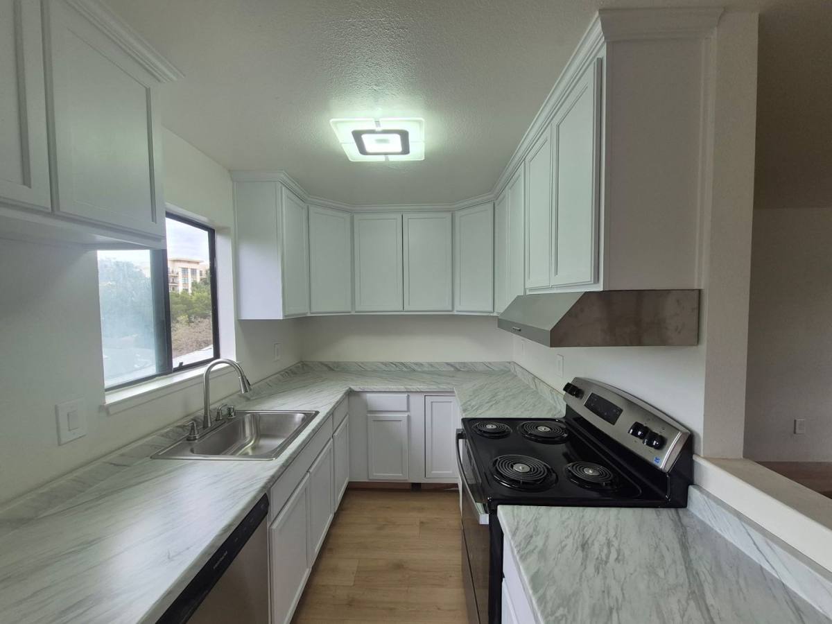 Condo for rent at 22236 Main St, Hayward, CA 94541