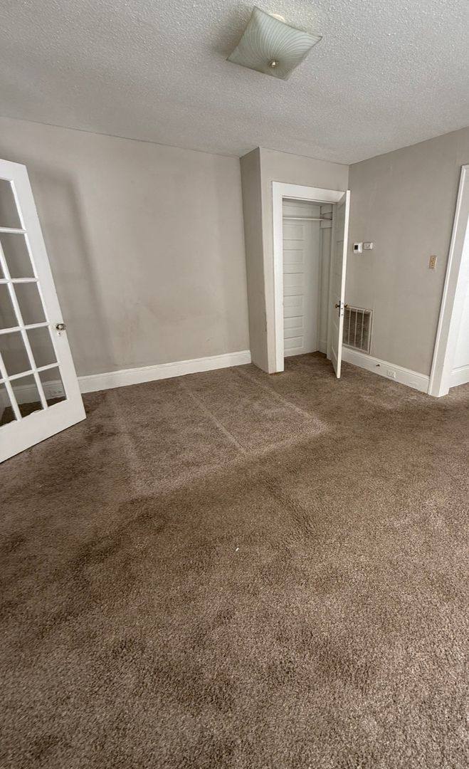 Apartment for rent at 1404 W Fourth St, Winston Salem, NC 27101