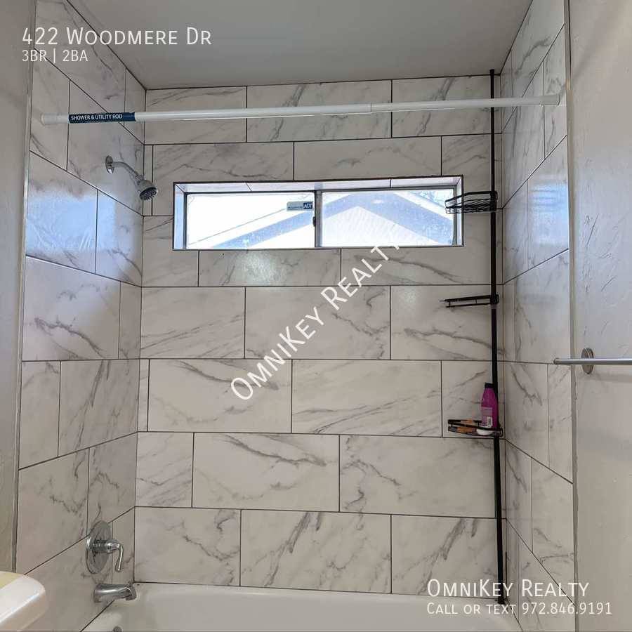 House for rent at 422 Woodmere Dr, Garland, TX 75043