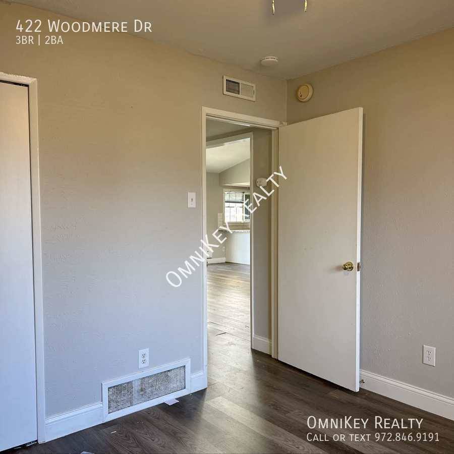House for rent at 422 Woodmere Dr, Garland, TX 75043