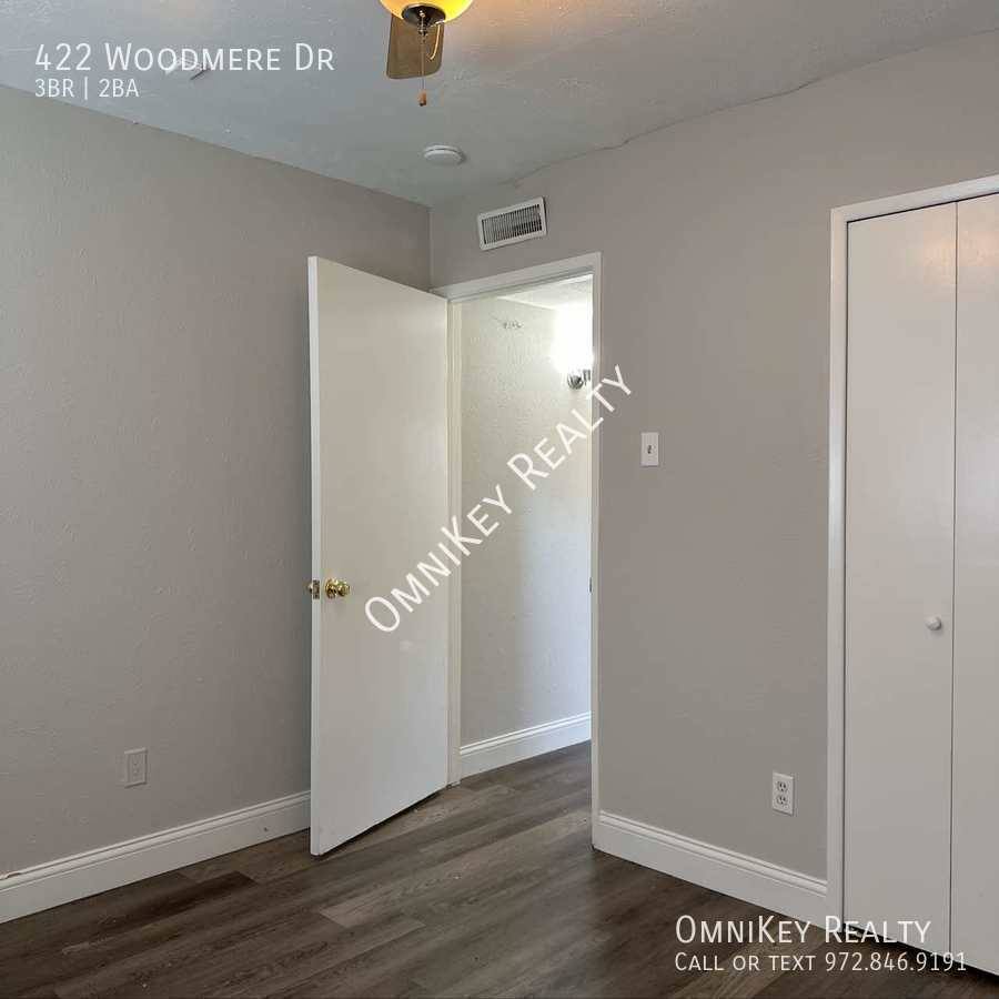 House for rent at 422 Woodmere Dr, Garland, TX 75043