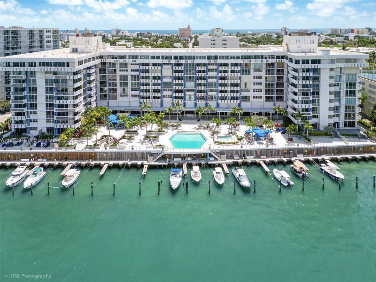 Condo for rent at 800 W Ave #924, Miami Beach, FL 33139