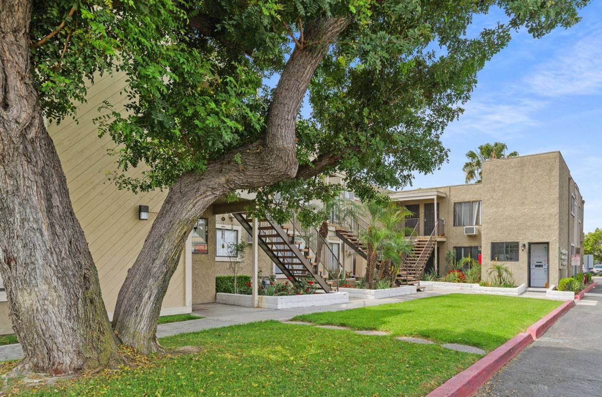 Apartment for rent at 1240 N State College Blvd, Anaheim, CA 92806