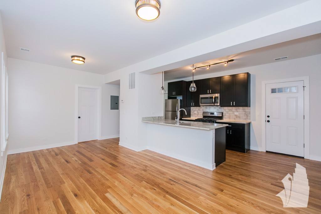 Apartment for rent at 2201 W Eastwood #W3, Chicago, IL 60625