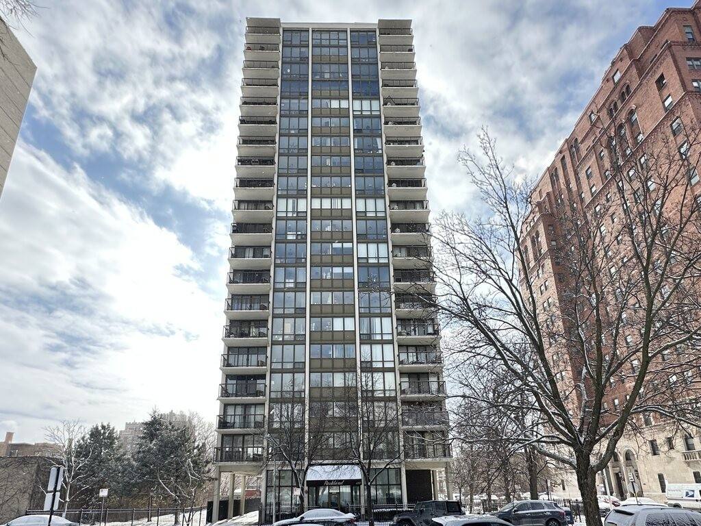 Apartment for rent at 6699 Crandon, Chicago, IL 60649