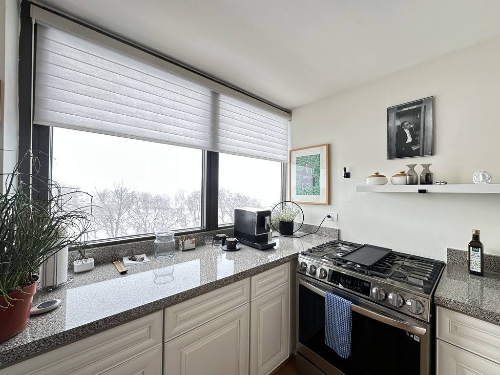 Apartment for rent at 6699 Crandon, Chicago, IL 60649