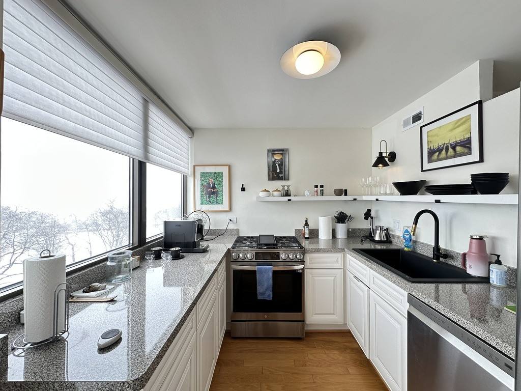 Apartment for rent at 6699 Crandon, Chicago, IL 60649