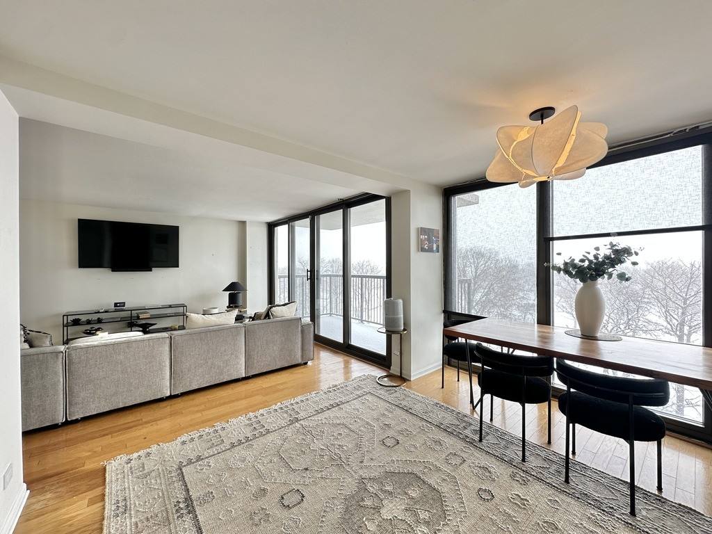 Condo for rent at 6701 Crandon #B10, Chicago, IL 60649