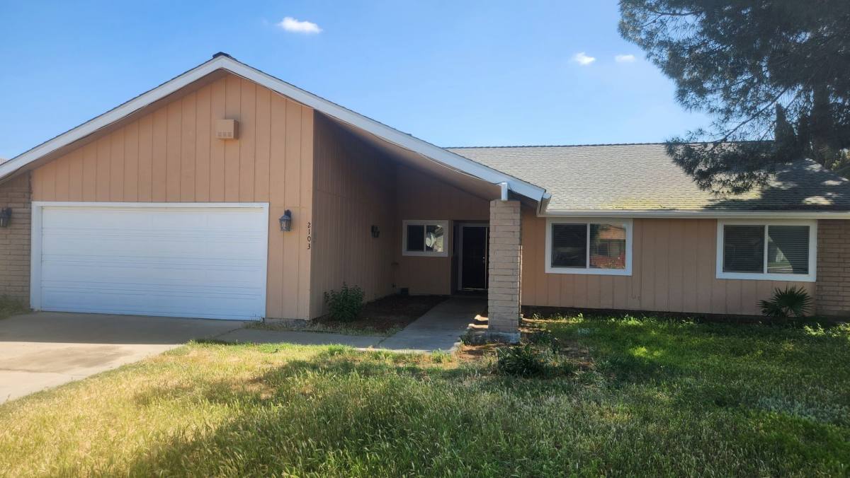 House for rent at 2103 Beechwood Court, Hanford, CA 93230