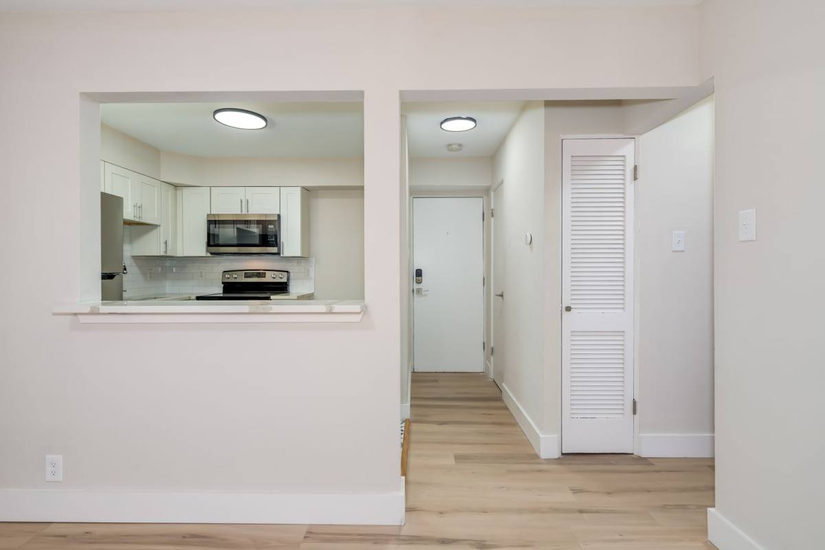 Apartment for rent at 3710 Greenwood, Saint Louis, MO 63143