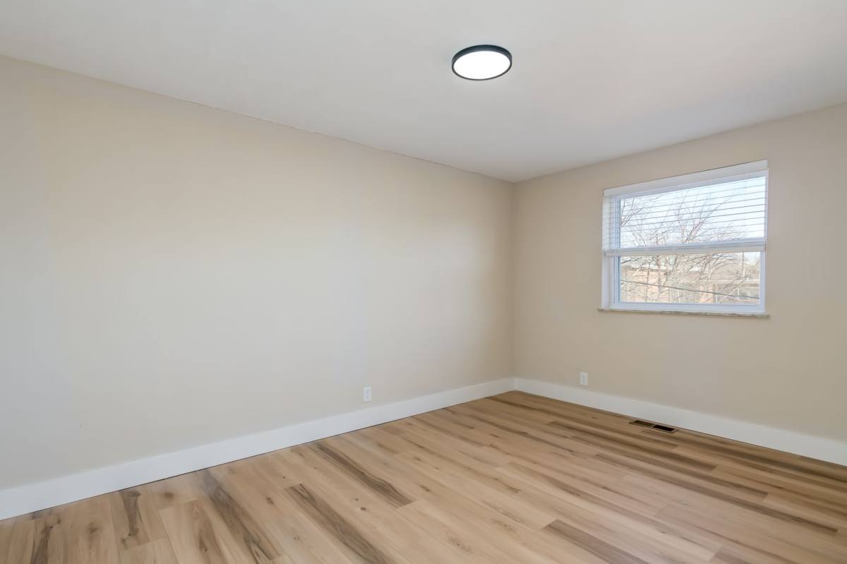Apartment for rent at 3710 Greenwood, Saint Louis, MO 63143