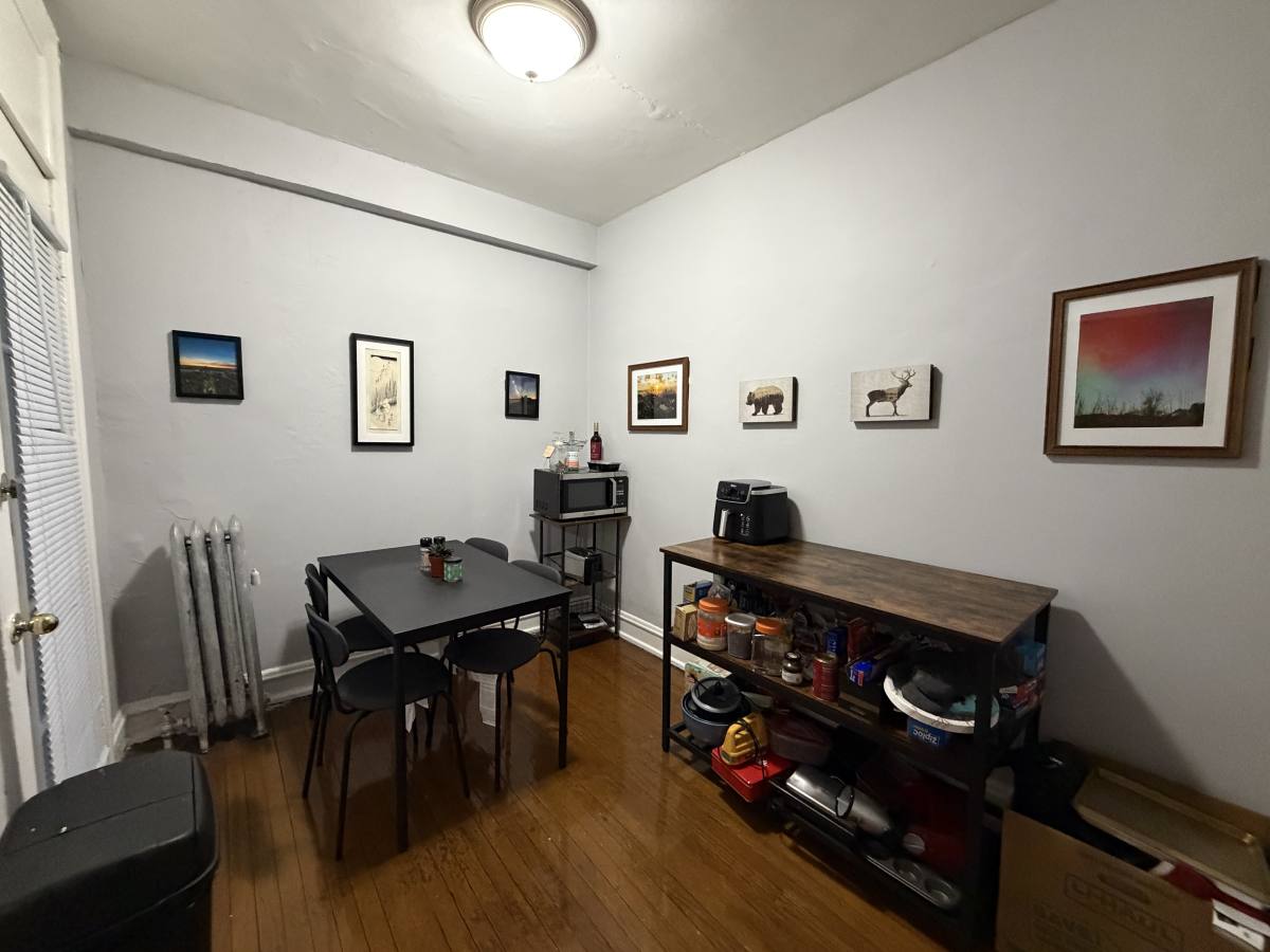 Apartment for rent at 6948 N Ashland #2E, Chicago, IL 60626