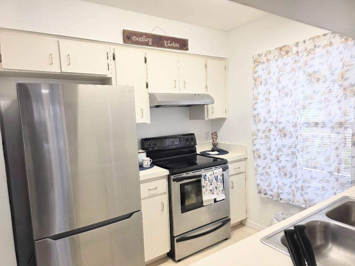 Condo for rent at 843 SE Mayo Dr, Crystal River, FL 34429
