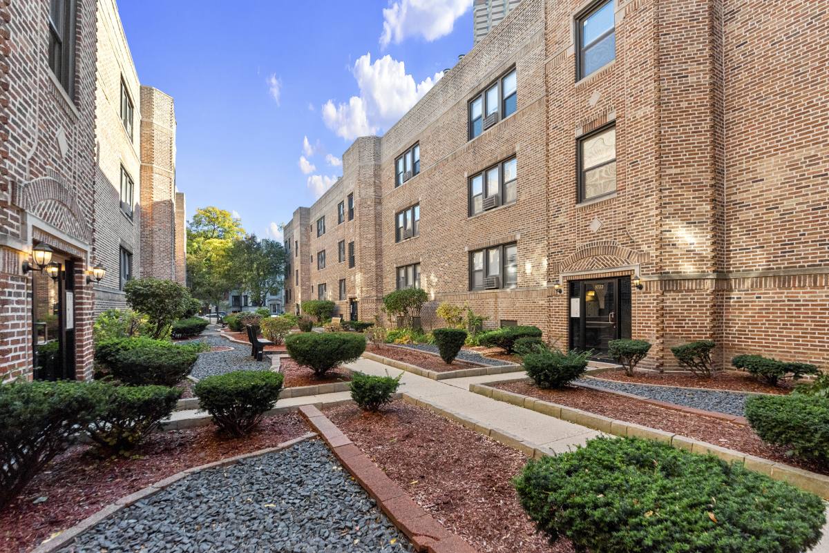 Apartment for rent at 3726 N Pine Grove Ave #W1, Chicago, IL 60613